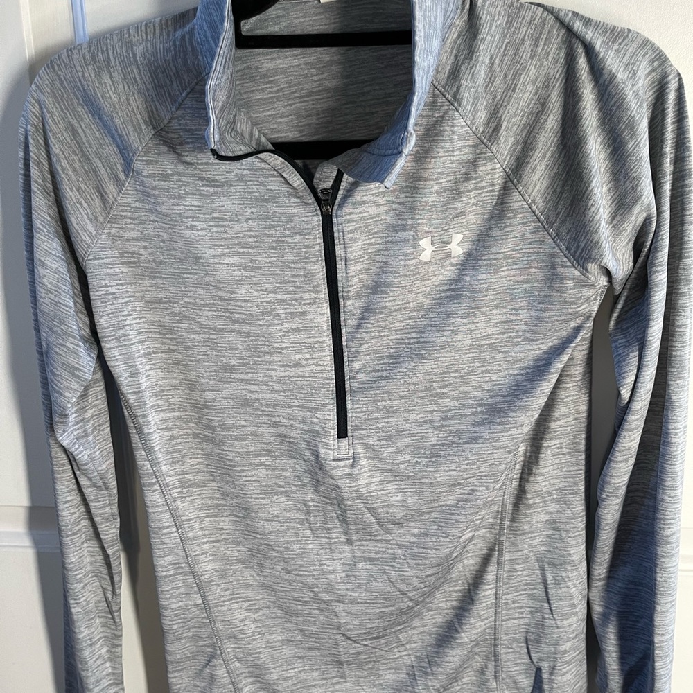 Grey Under Armour pullover